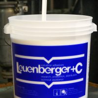 Adhesivo para tabaco